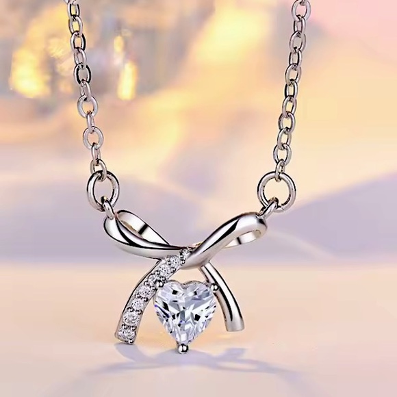 Jewelry - Sterling Silver Bowknot Bow  Heart Necklace